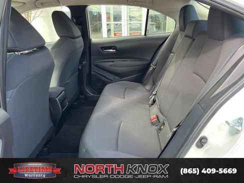 Used 2021 Toyota Corolla LE image 12