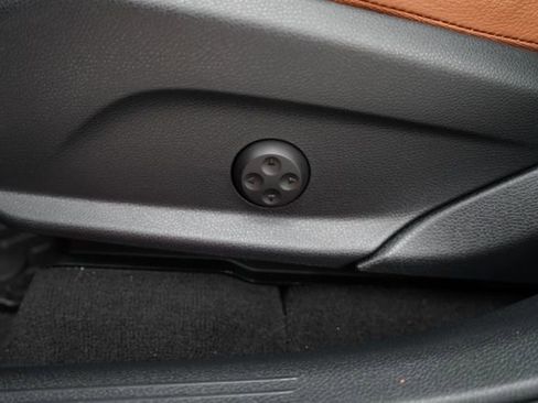 Used 2021 Mercedes-Benz GLC 43 AMG 4MATIC image 16