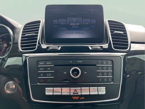 Used 2018 Mercedes-Benz GLE 350 image 16
