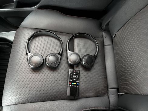 Used 2022 Honda Pilot Black Edition image 26