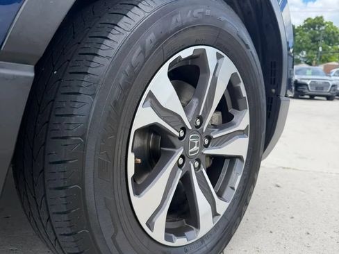 Used 2017 Honda CR-V LX image 9