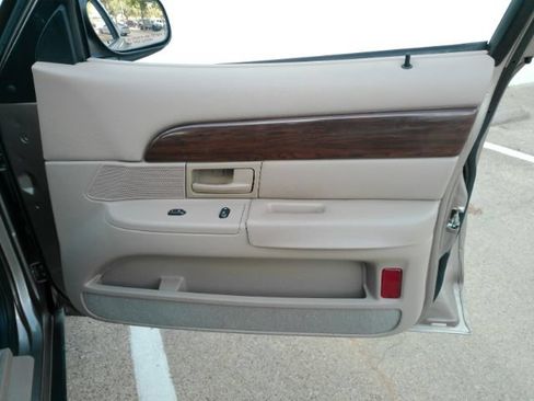Used 2003 Mercury Grand Marquis GS RWD image 17