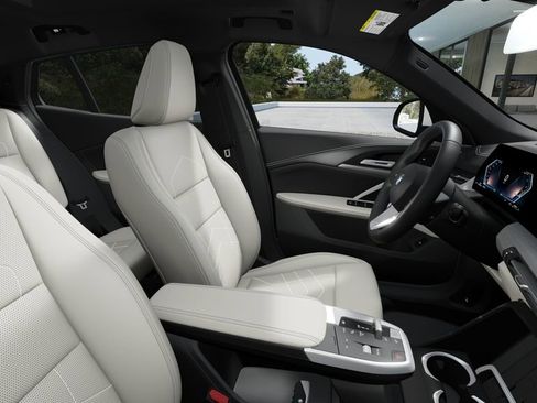 New 2026 BMW X2 xDrive28i w/ Technology Package AWD/4WD image 9