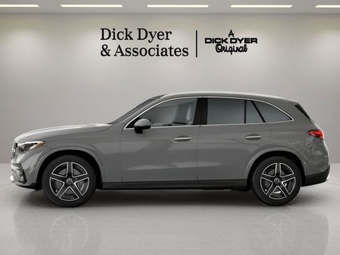 Used 2026 Mercedes-Benz GLC 300 image 24