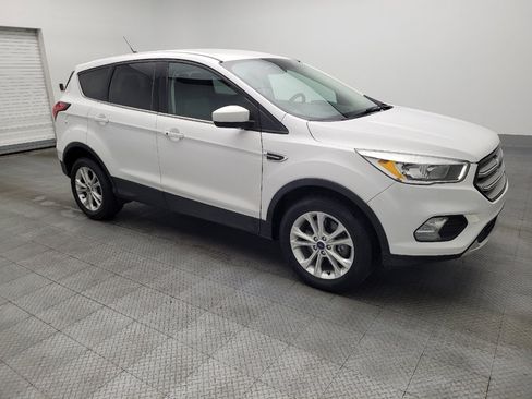 Used 2019 Ford Escape SE image 11