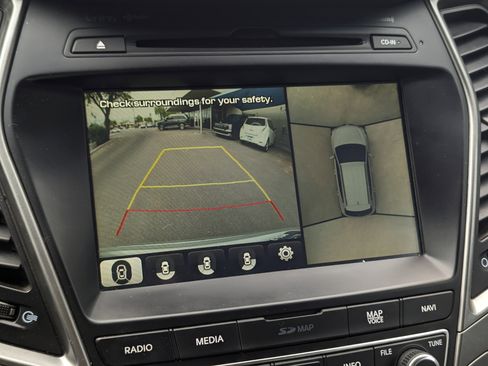 Used 2017 Hyundai Santa Fe Sport image 11