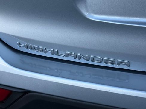 Certified 2022 Toyota Highlander XLE image 13