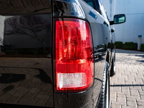 Used 2021 RAM 1500 Express w/ Express Value Package AWD/4WD image 9