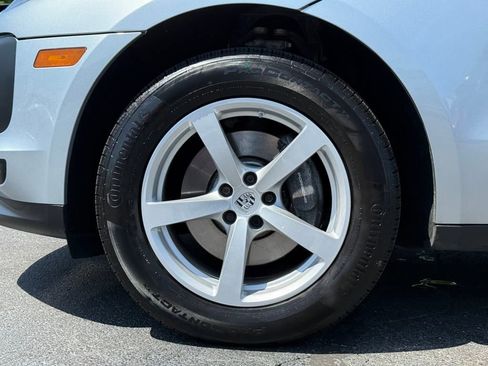 Used 2019 Porsche Macan image 10