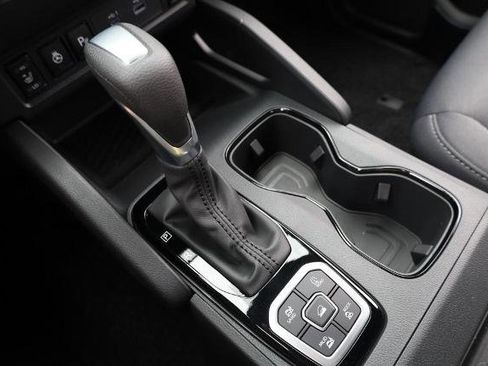 New 2026 Nissan Frontier SV AWD/4WD image 17