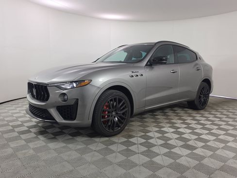 Used 2022 Maserati Levante Modena AWD/4WD image 3