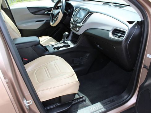 Used 2018 Chevrolet Equinox LS FWD image 6