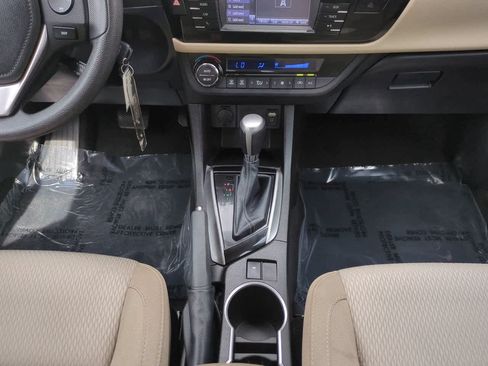 Used 2016 Toyota Corolla LE FWD image 18