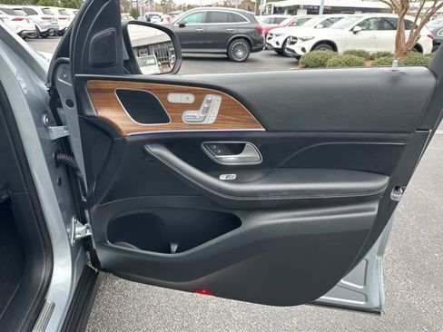 Used 2025 Mercedes-Benz GLE 450 4MATIC image 38