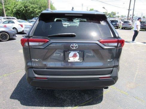 Used 2021 Toyota RAV4 XLE FWD image 12