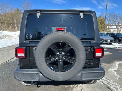 Used 2021 Jeep Wrangler Unlimited Sport image 4