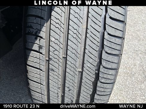 Certified 2025 Lincoln Corsair AWD w/ Equipment Group 101A image 27