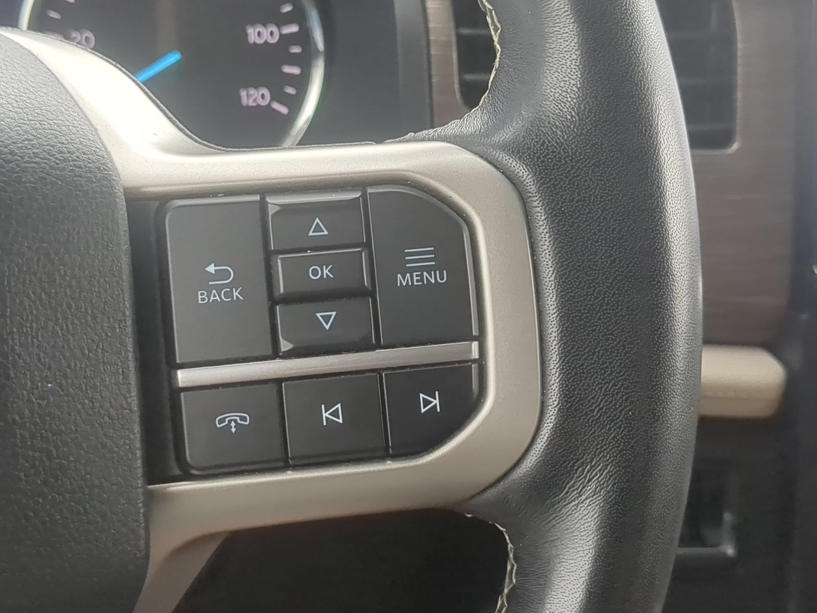 Used 2024 Ford Expedition Limited RWD image 18