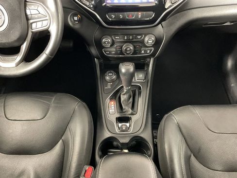 Used 2019 Jeep Cherokee Limited w/ Technology Group image 14