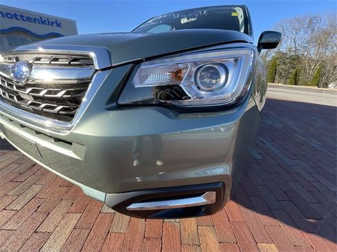 Used 2018 Subaru Forester 2.5i Touring w/ Popular Package #3B image 4