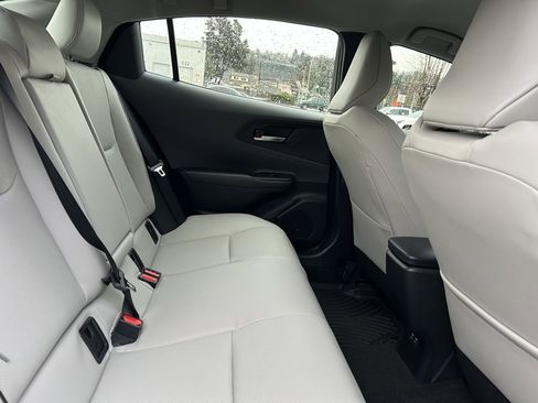 Certified 2024 Toyota Prius XLE image 14