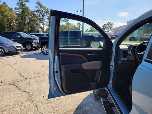 New 2026 GMC Canyon Denali image 12