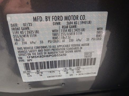 Used 2023 Ford Explorer XLT w/ Equipment Group 202A AWD/4WD image 10