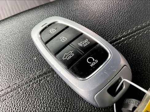 Used 2024 Hyundai Santa Cruz SEL w/ Activity Package FWD image 10