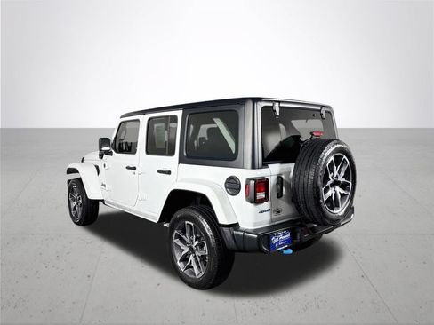 Certified 2024 Jeep Wrangler Unlimited AWD/4WD image 9