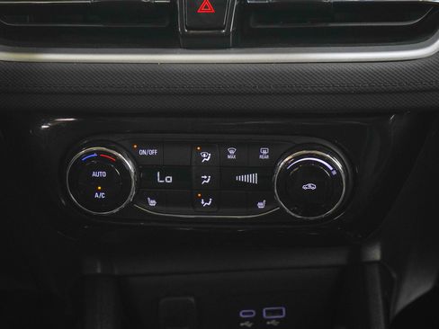 Used 2025 Chevrolet TrailBlazer LT w/ Convenience Package AWD/4WD image 19