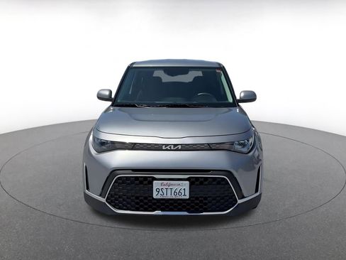 Used 2025 Kia Soul LX w/ LX Technology Package FWD image 4