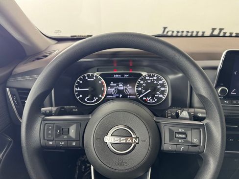 Used 2023 Nissan Rogue S FWD image 14