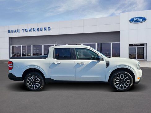 Certified 2024 Ford Maverick Lariat image 3