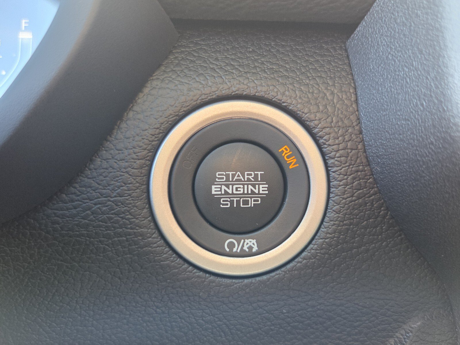 Used 2025 RAM 2500 Laramie AWD/4WD image 34
