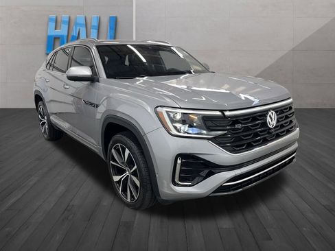 Certified 2025 Volkswagen Atlas Cross Sport SEL Premium R-Line image 8
