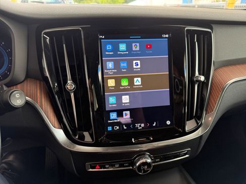 Used 2025 Volvo V60 B5 Cross Country Plus image 21