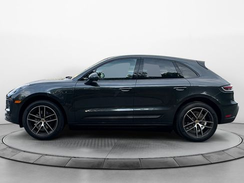 Used 2022 Porsche Macan AWD/4WD image 4