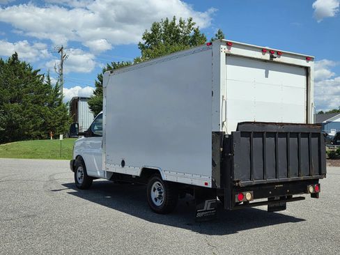 Used 2015 Chevrolet Express 3500 RWD image 16