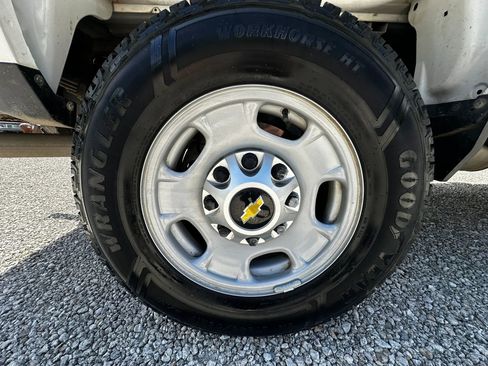 Used 2018 Chevrolet Silverado 2500 W/T RWD image 44