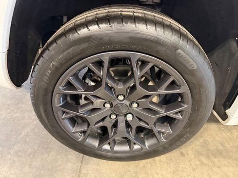 Used 2023 Jeep Grand Cherokee L Summit w/ Advanced Protech Group IV image 21