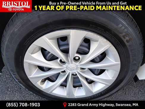 Used 2016 Toyota Camry LE image 11
