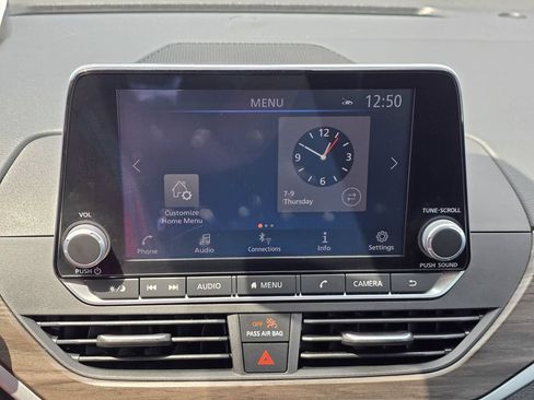 Used 2025 Nissan Altima 2.5 SV FWD image 16