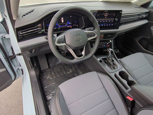 New 2026 Volkswagen Jetta SE image 11