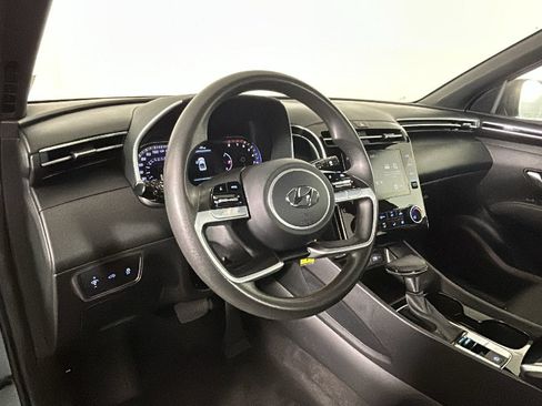 Used 2023 Hyundai Santa Cruz SE AWD/4WD image 15