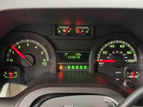 Used 2013 Ford E-350 and Econoline 350 Extended Super Duty RWD image 15