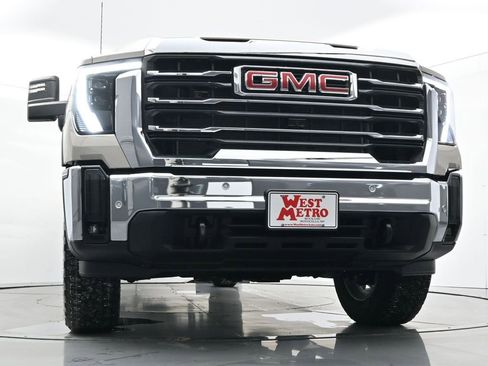New 2026 GMC Sierra 3500 SLE w/ SLE Value Package image 31
