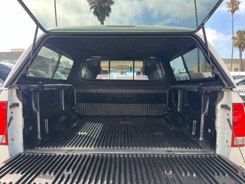 Used 2014 Nissan Titan SV w/ SV Value Truck Package AWD/4WD image 20