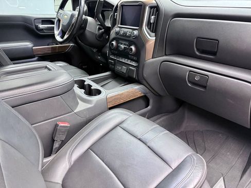 Used 2019 Chevrolet Silverado 1500 High Country w/ Technology Package image 11