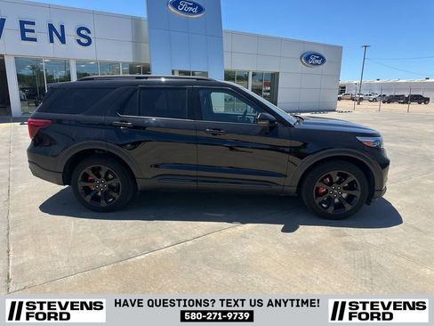 Used 2023 Ford Explorer ST w/ Equipment Group 401A image 3