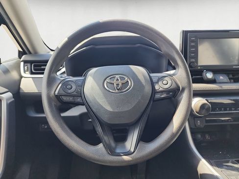 Used 2022 Toyota RAV4 LE AWD/4WD image 13